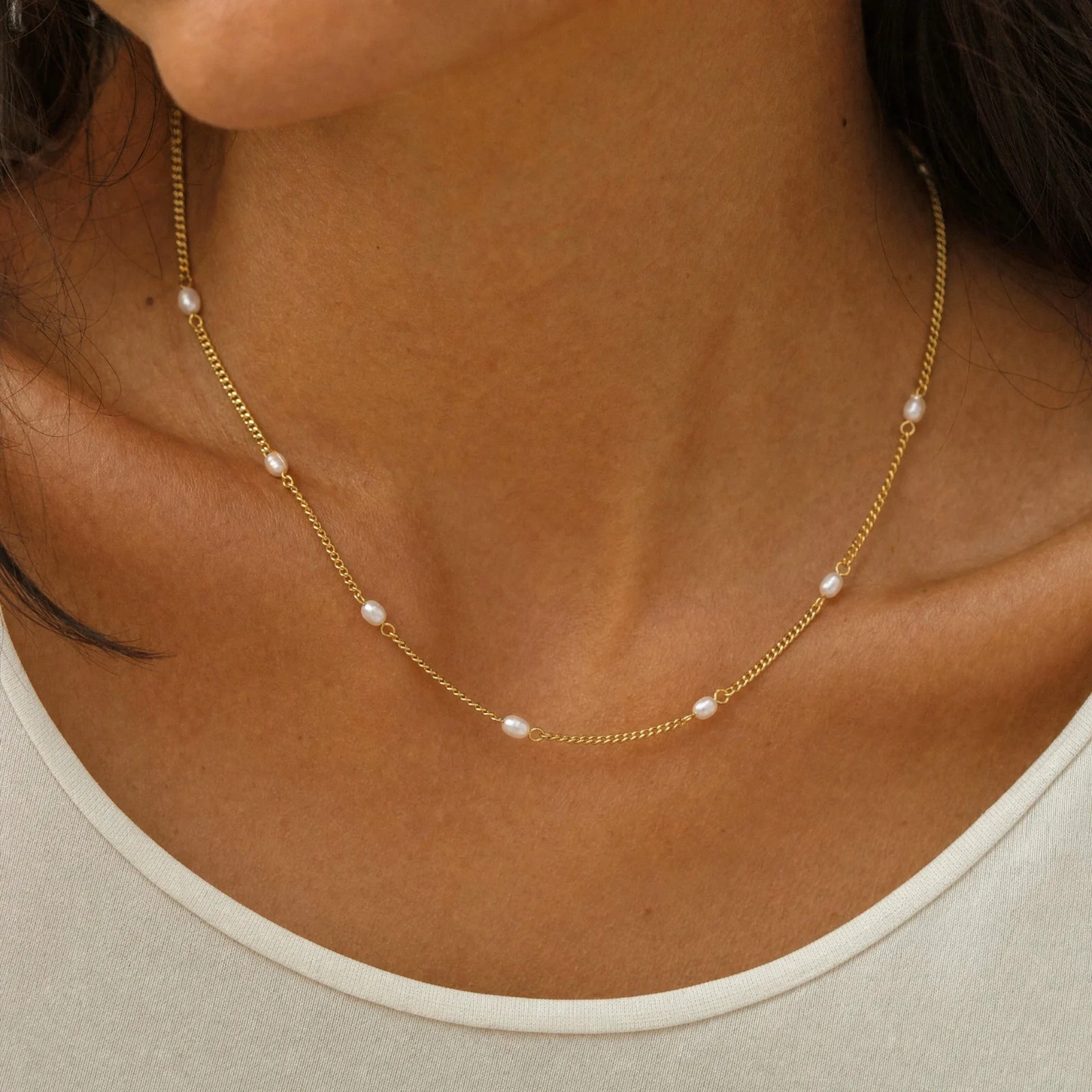 Dainty Gold Pearl Choker - use view