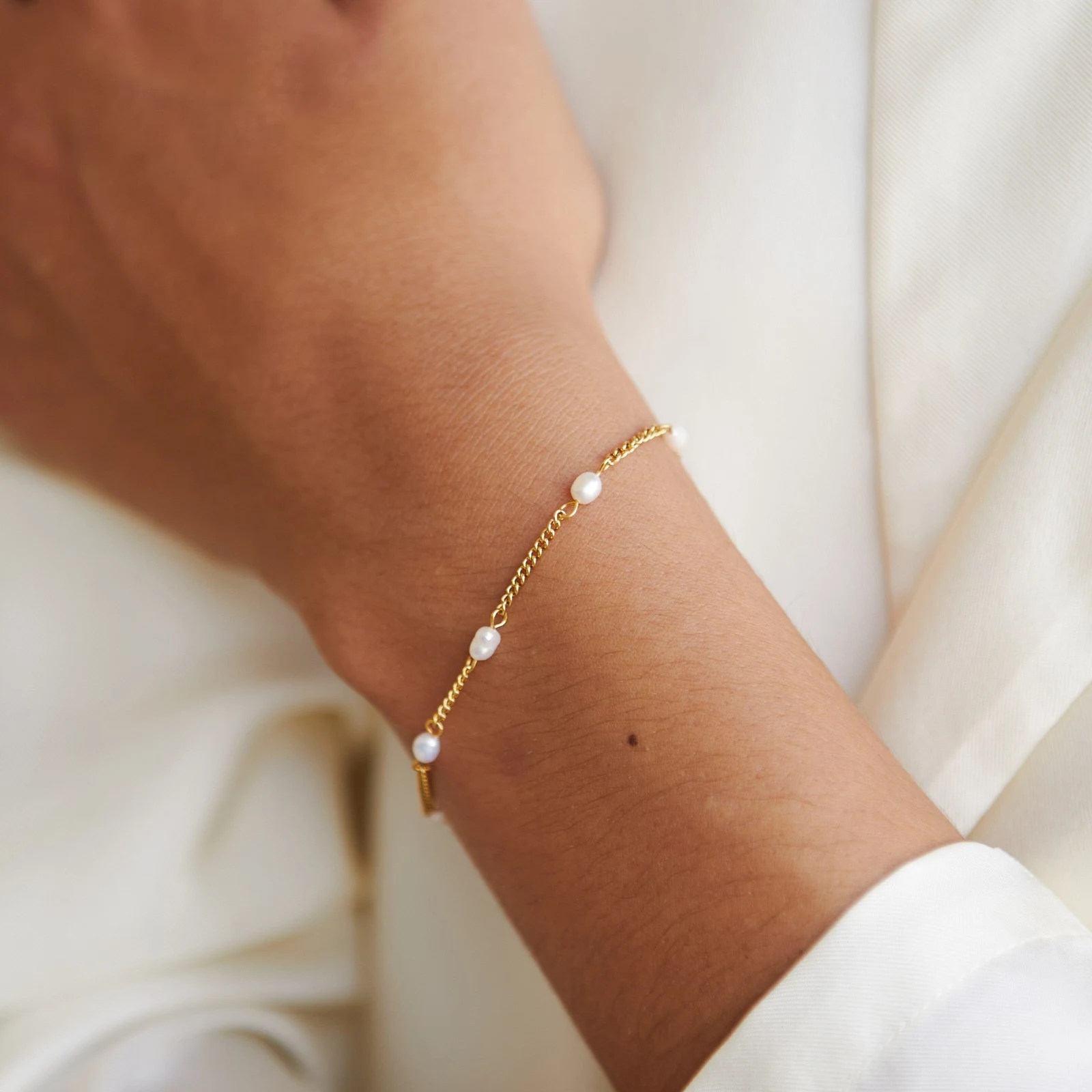 Lovina Freshwater Pearl Bracelet — alternate