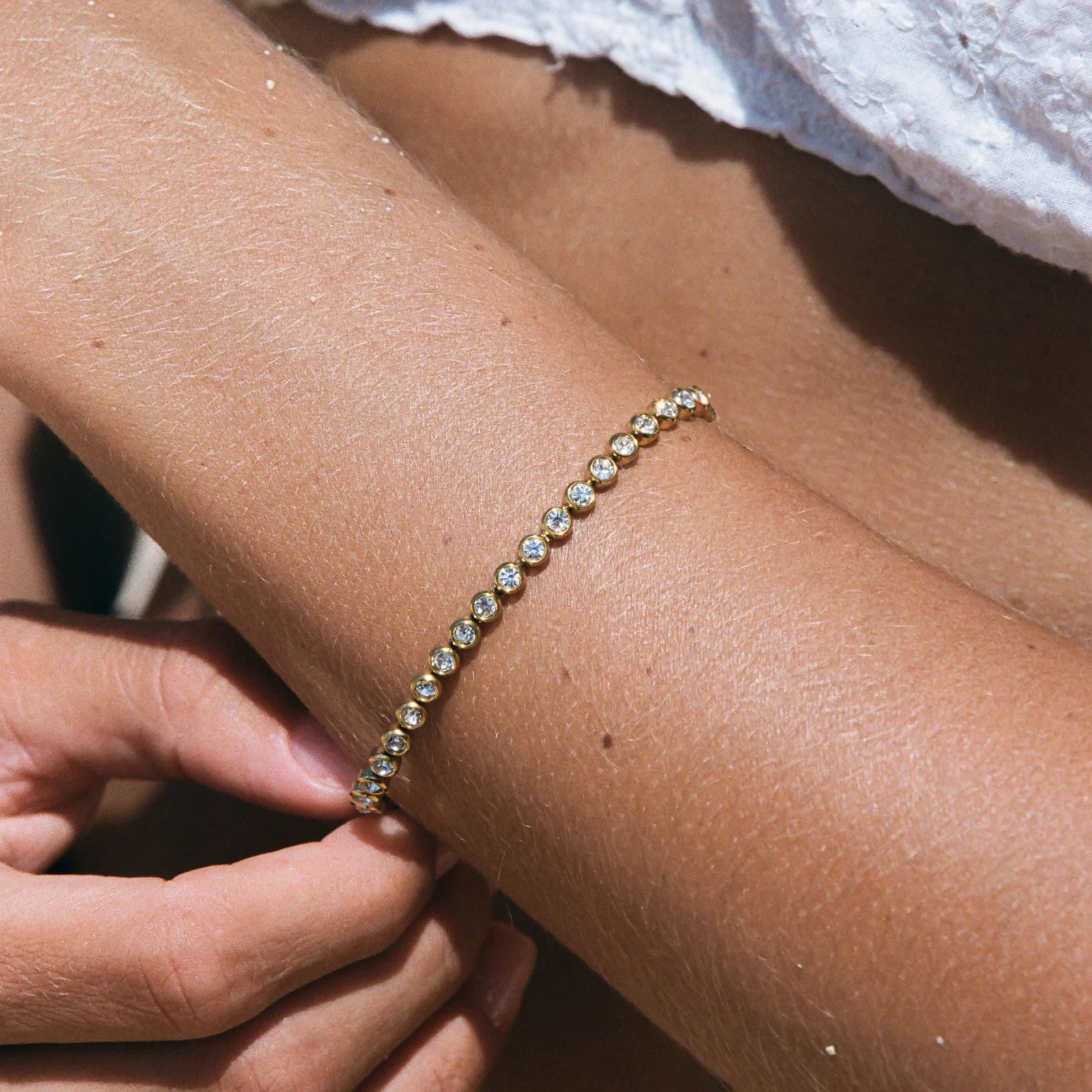 Tennis Bracelet — detail