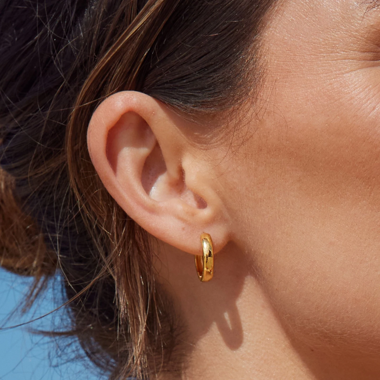 Bold Huggie Hoops - use view