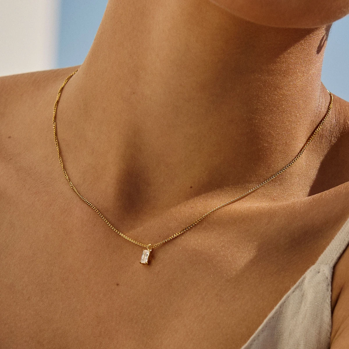 Glow Necklace - detail view