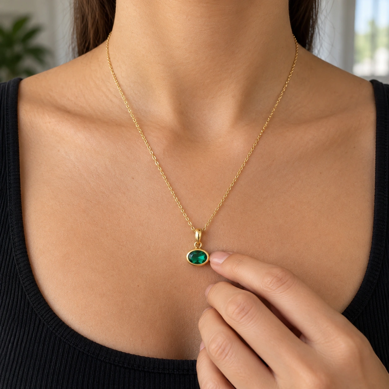 Fortnight Green Necklace — use view