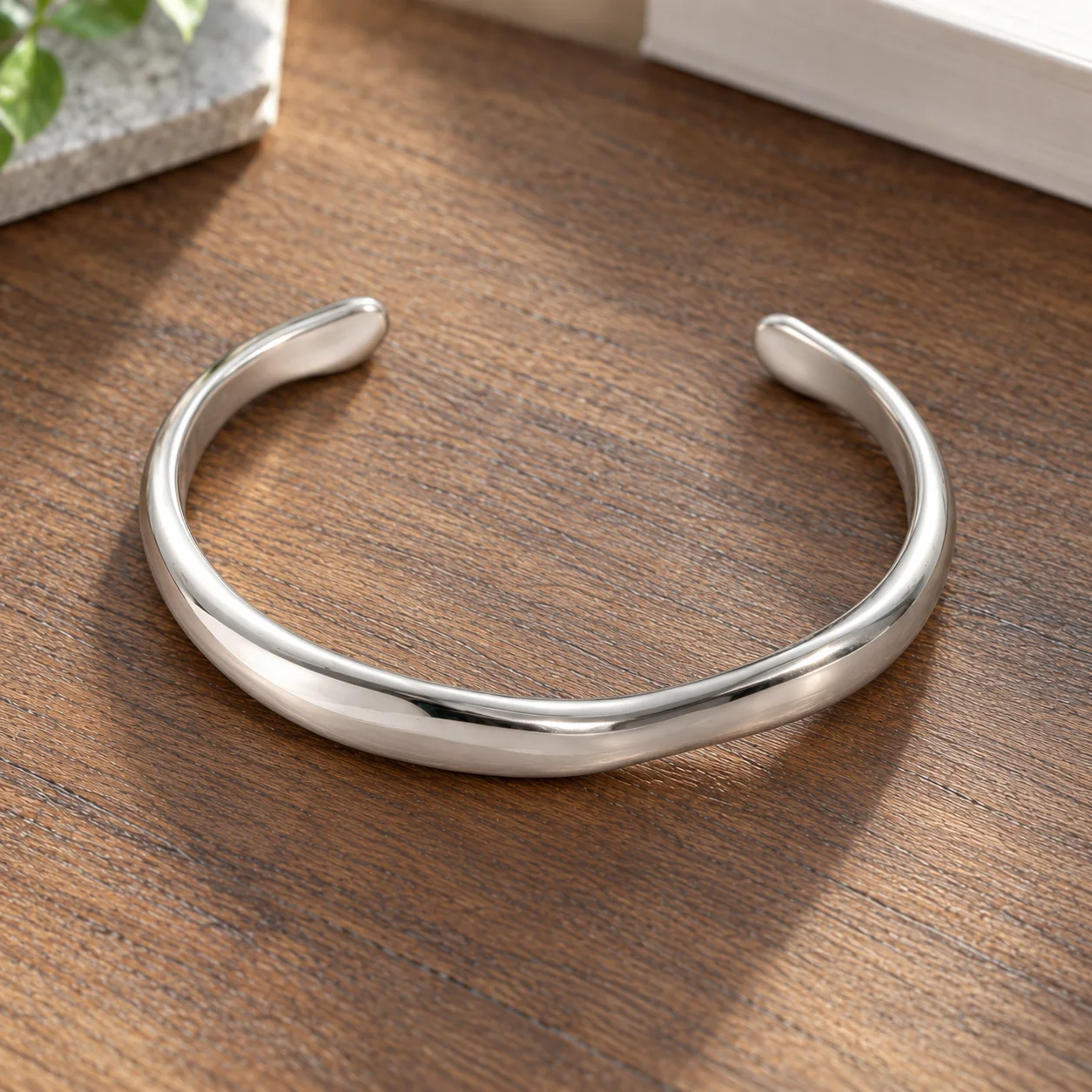 NMSB-L739-2 stainless steel sculpted cuff: alternate view