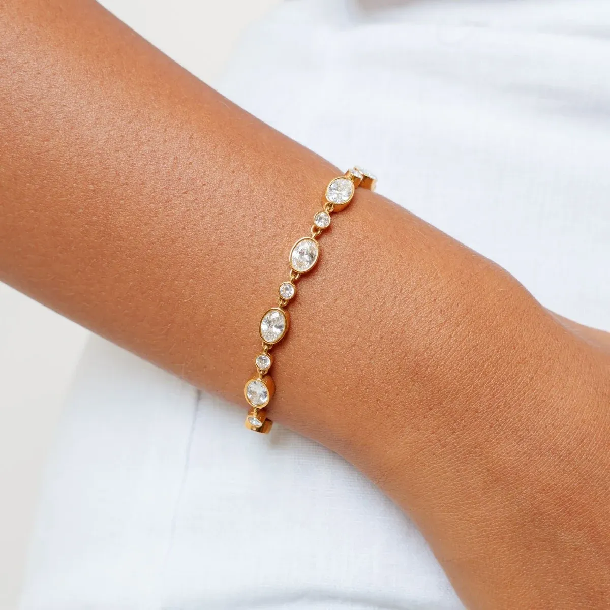 Aura Bracelet - use view