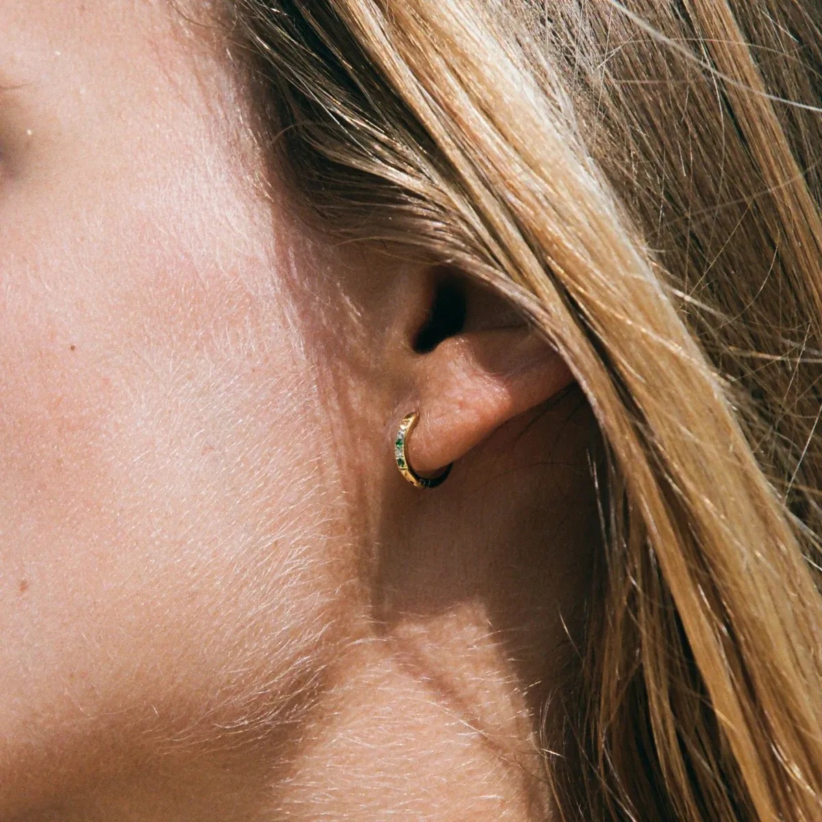 Oasis Green Hoops Earrings Gold - detail view
