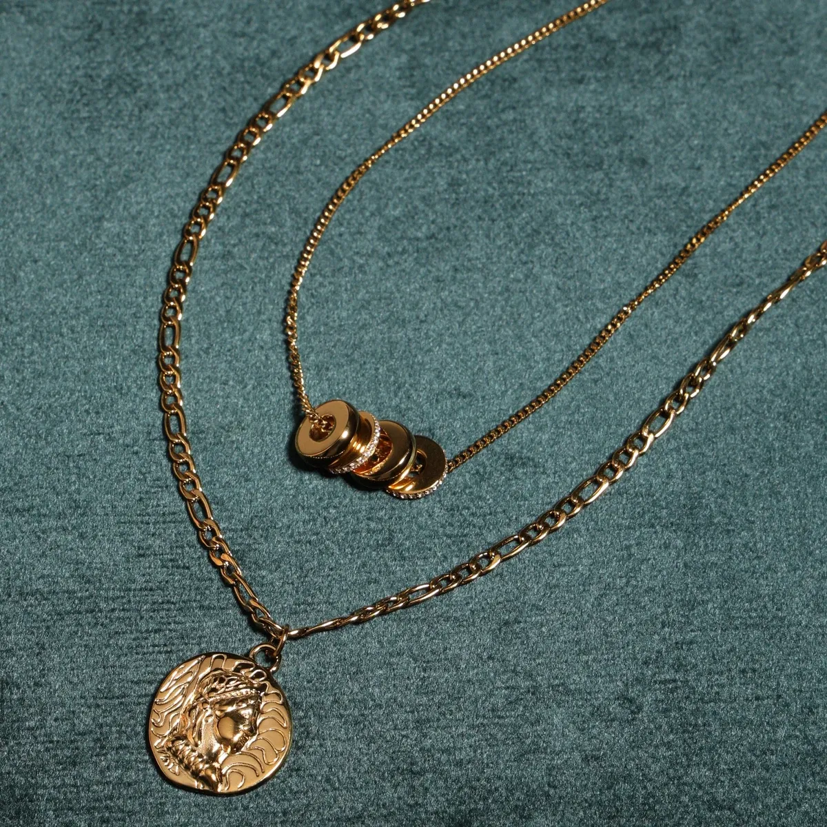 Monte Carlo Necklace Gold - use view