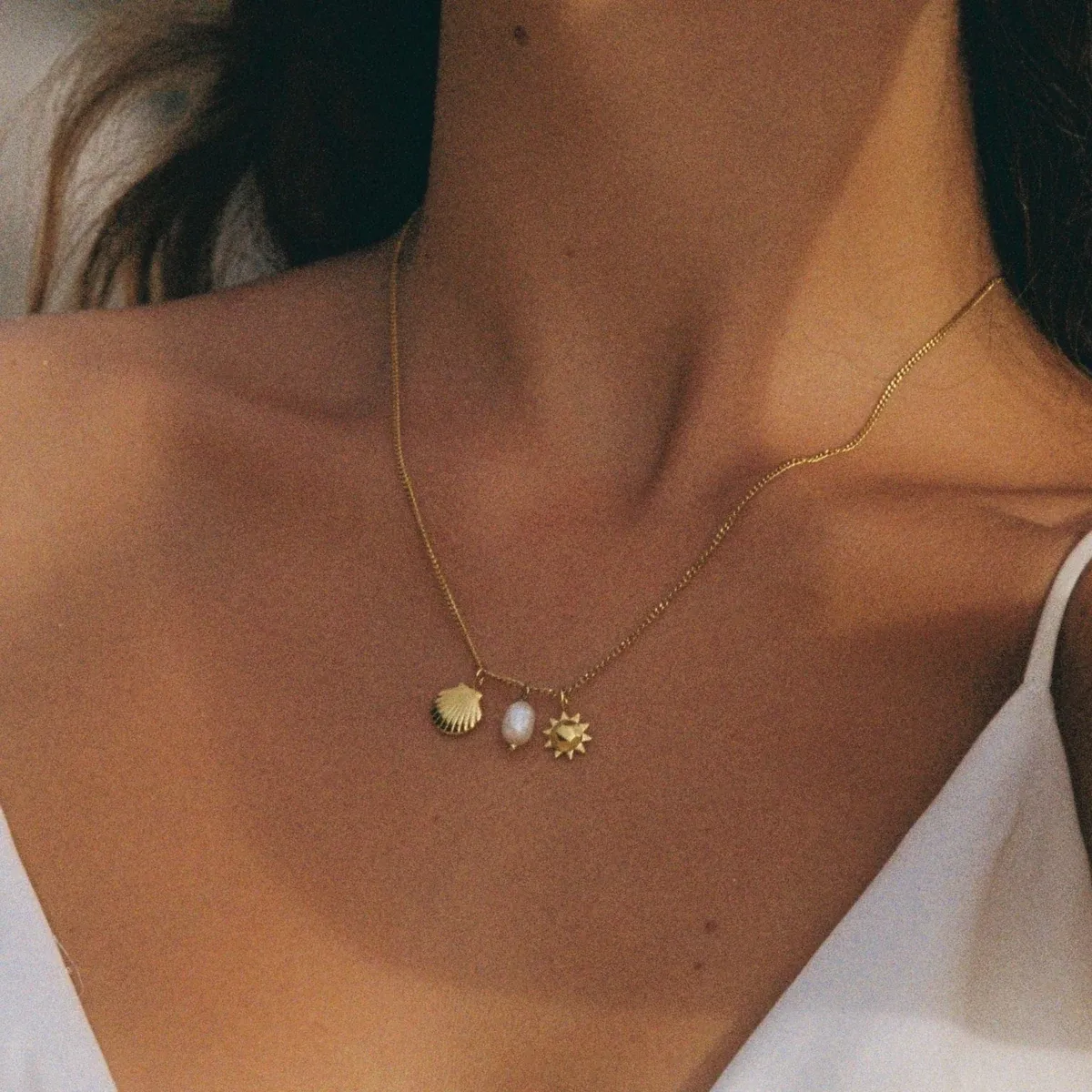 Ocean Necklace Gold - lead view