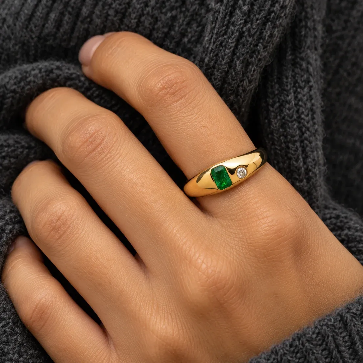 Verdra Ring Gold - detail view