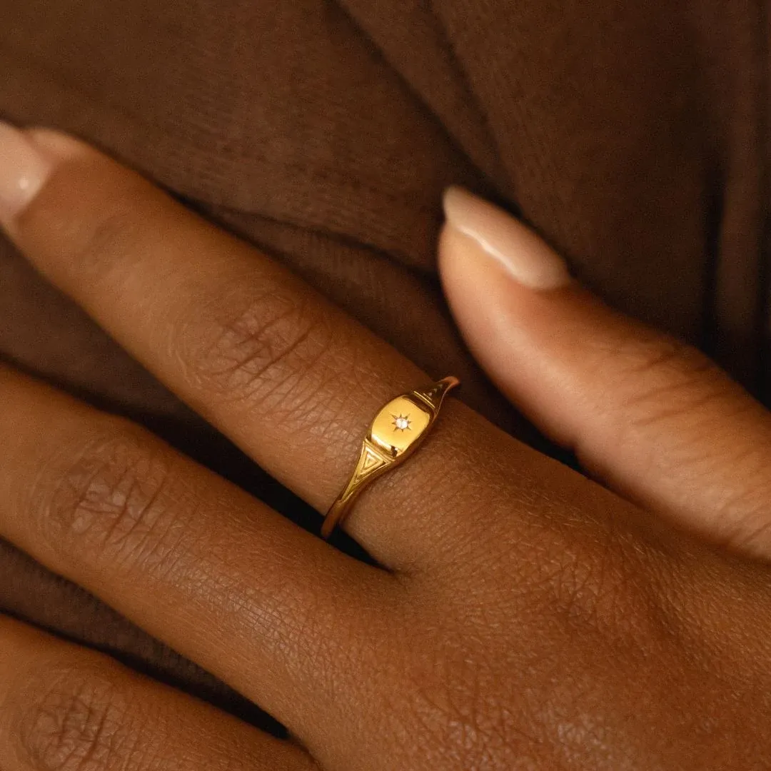 Starlight Heirloom Ring - detail view
