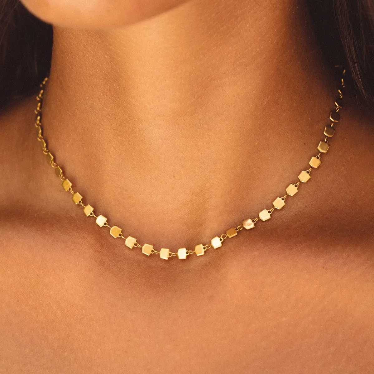 Ilios Choker Gold - detail view