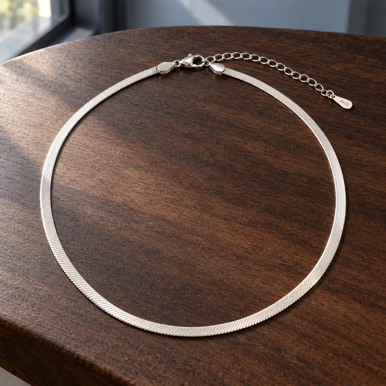 Gilded Herringbone in White gold: product view