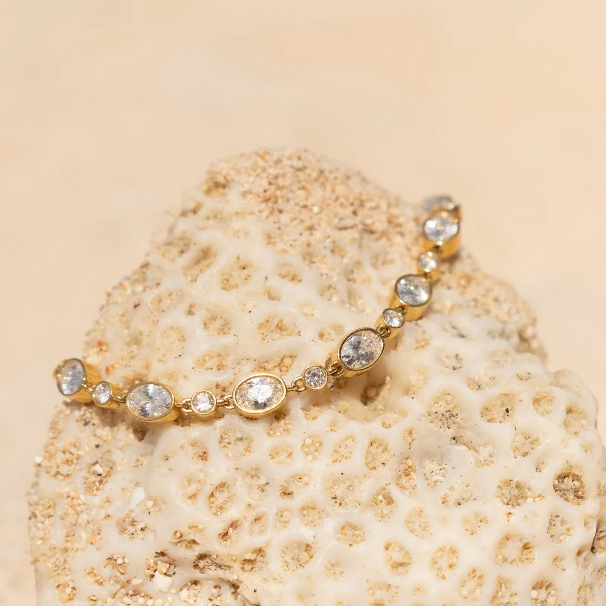 Aura Bracelet - lead view