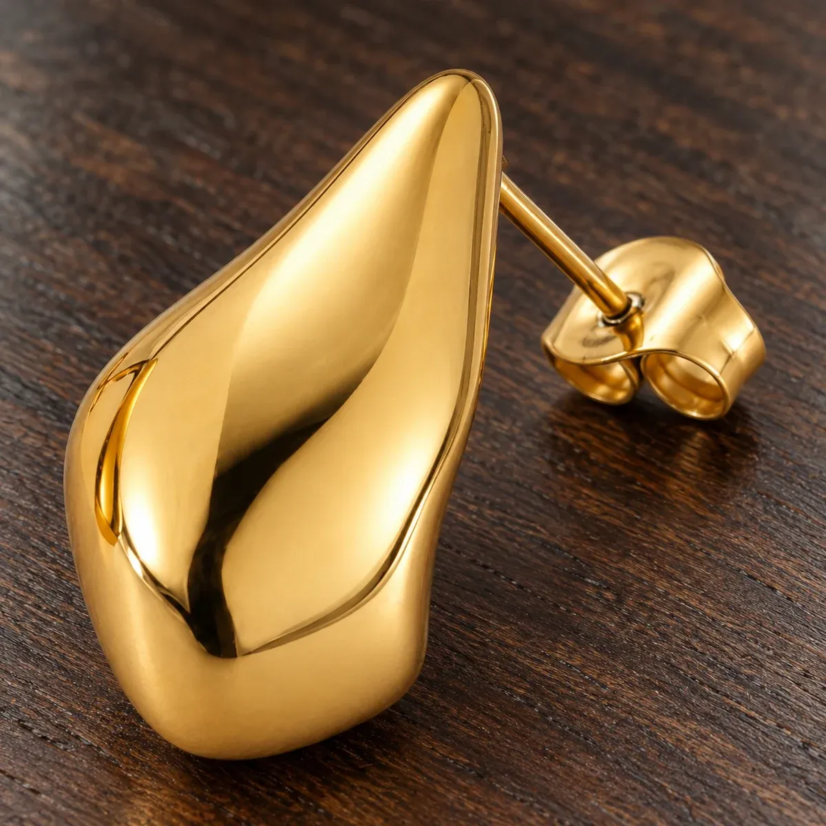Molten Studs Gold - detail
