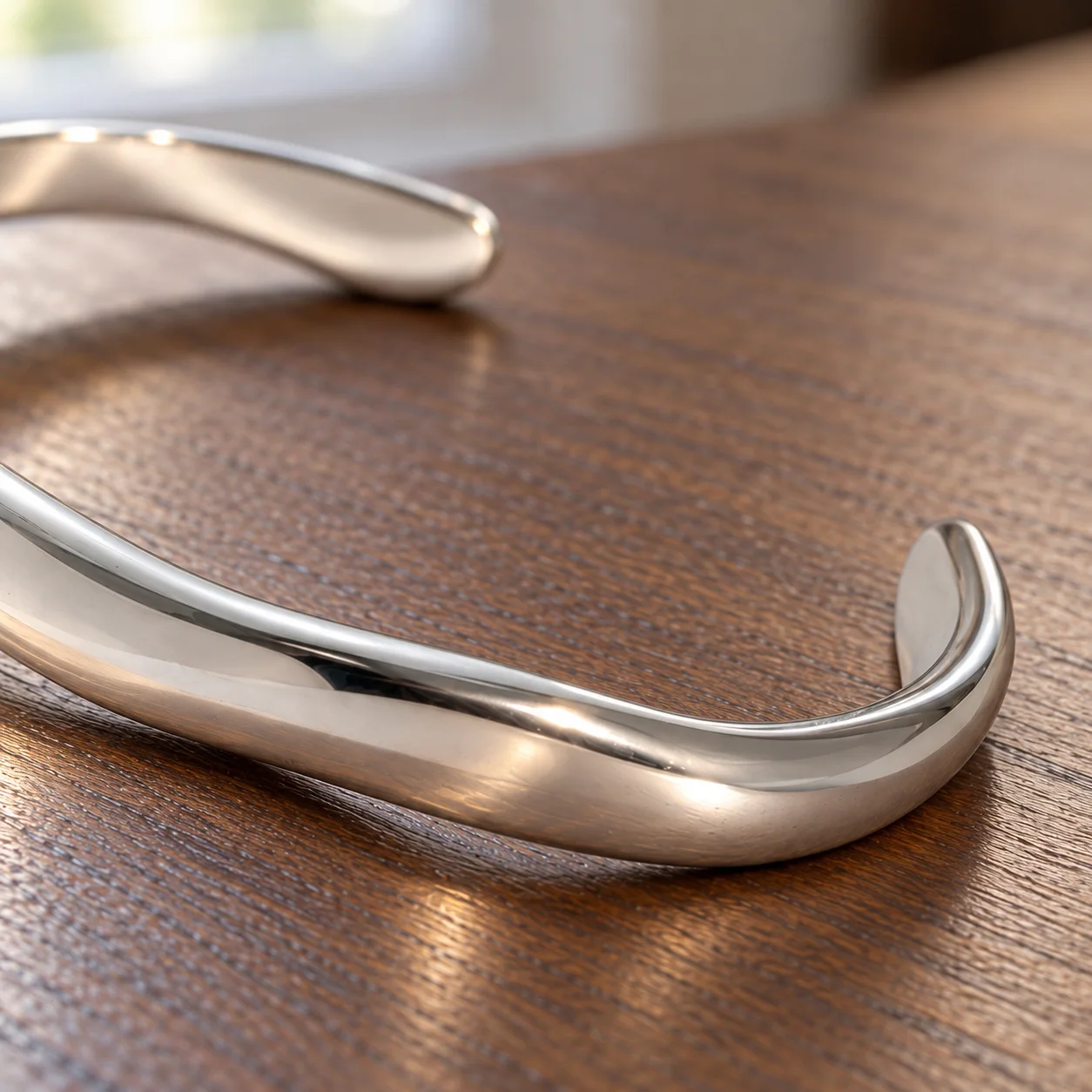 NMSB-L739-2 stainless steel sculpted cuff: detail view
