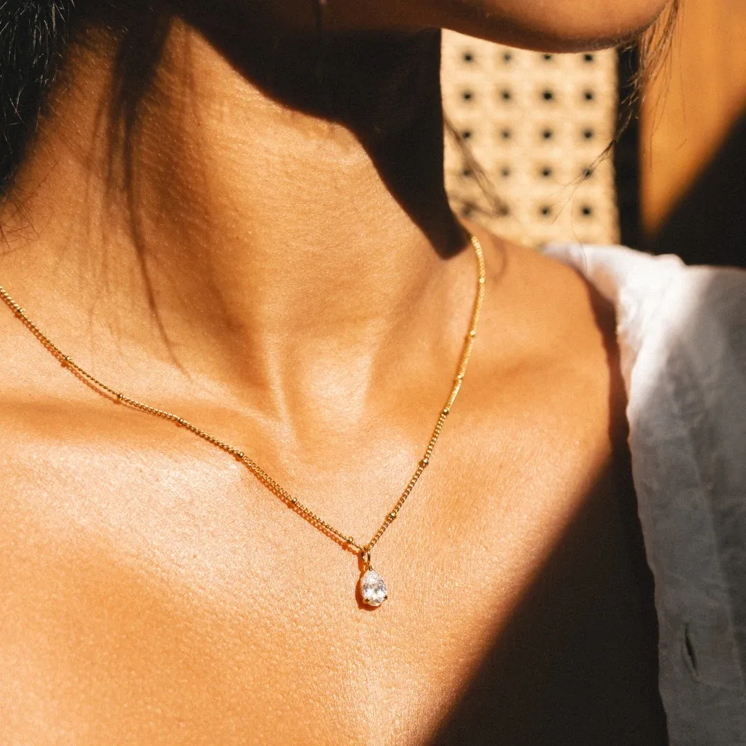 Astra Necklace Gold - alternate view
