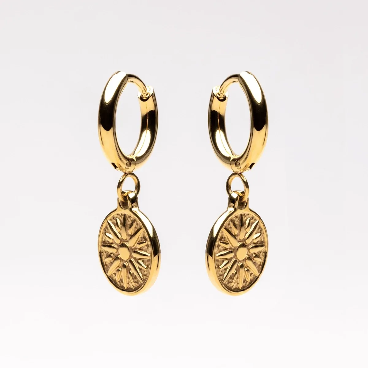 Golden Sun Earrings Gold - detail view