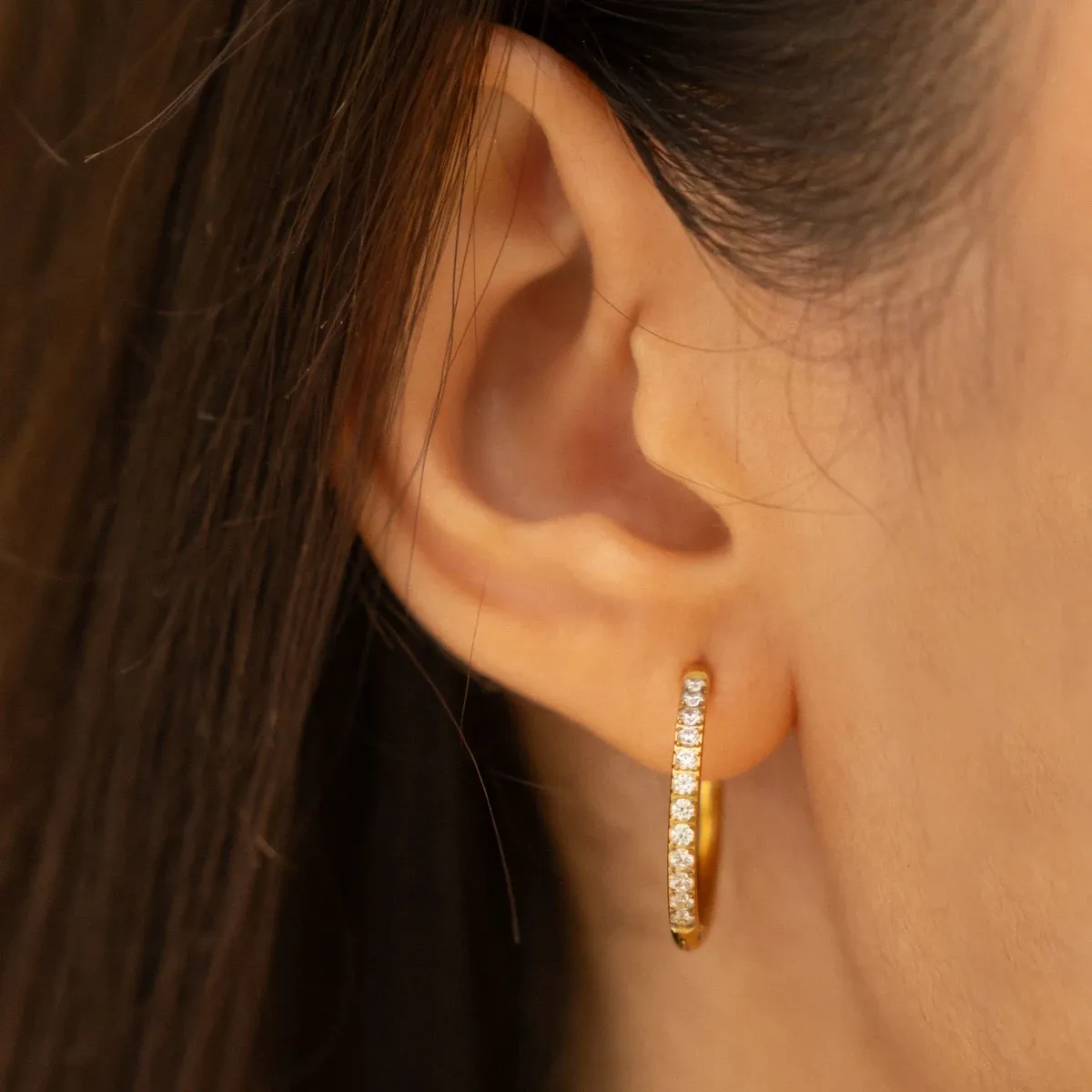 Large Pavé Hoops - use view