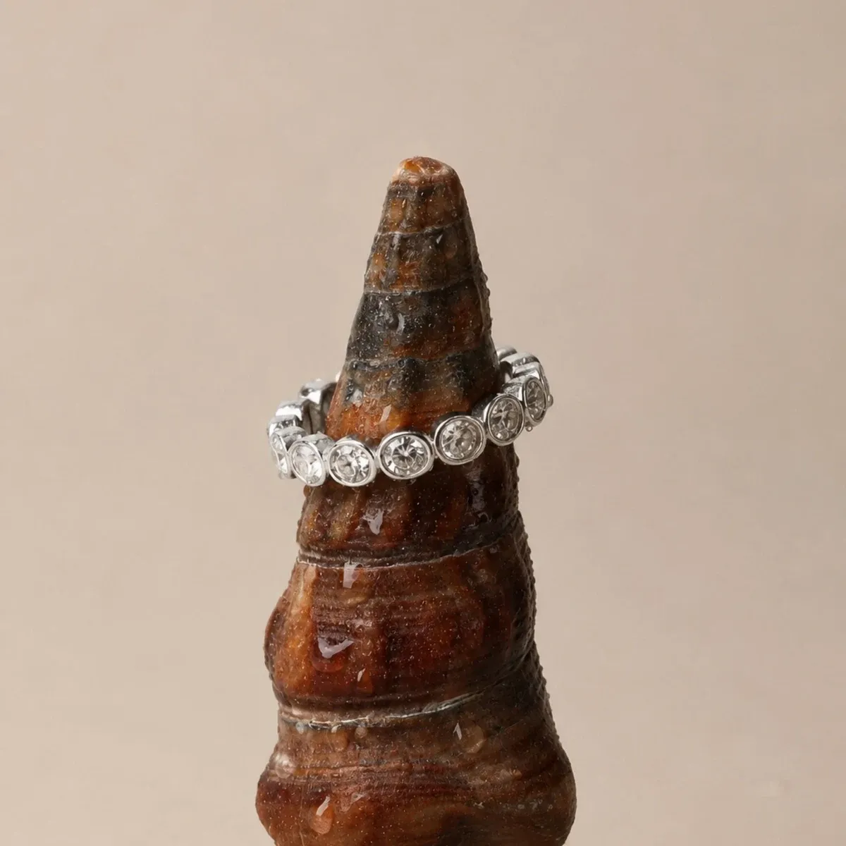 Beaded Sparkly Ring - detail view