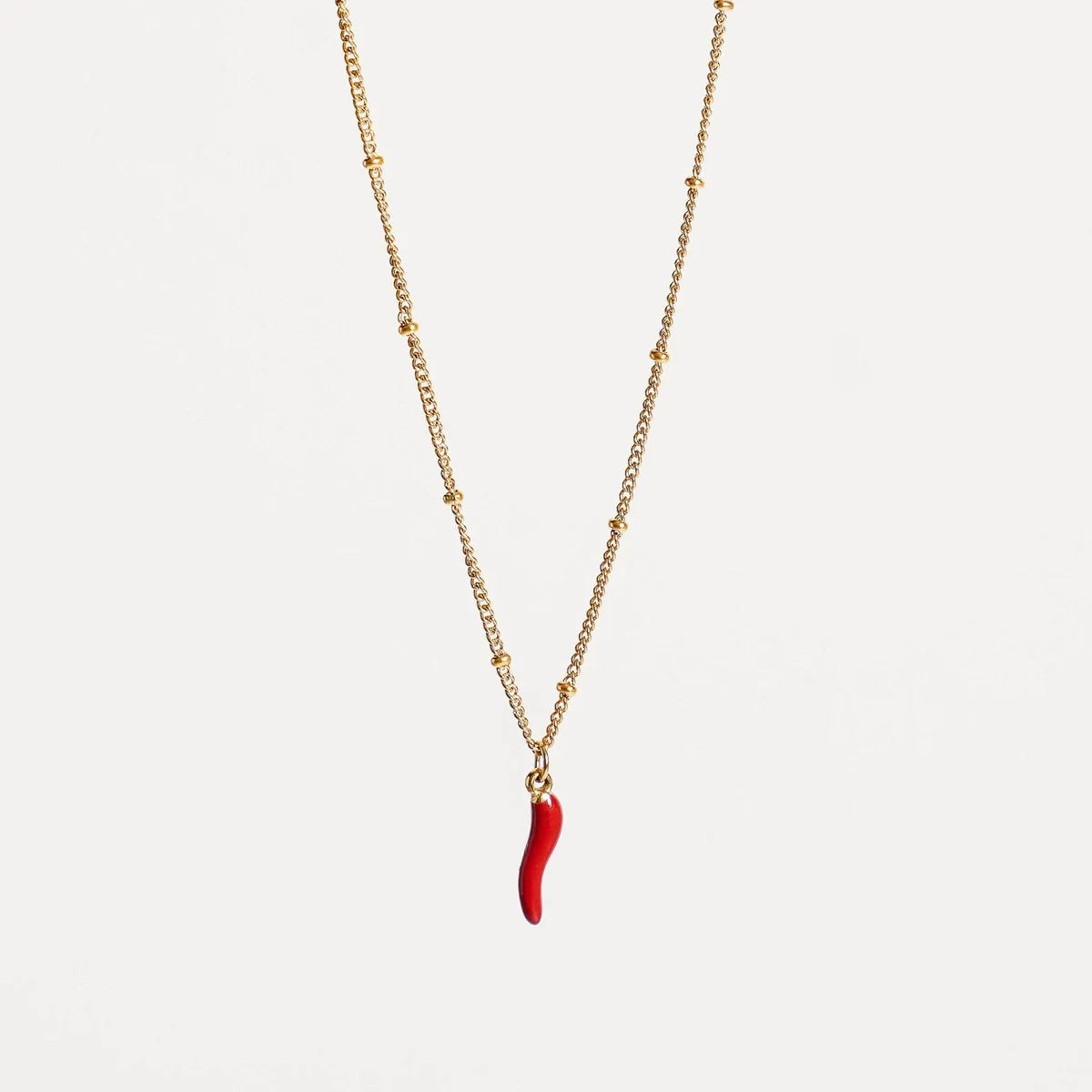 Chilli Necklace Gold - detail view