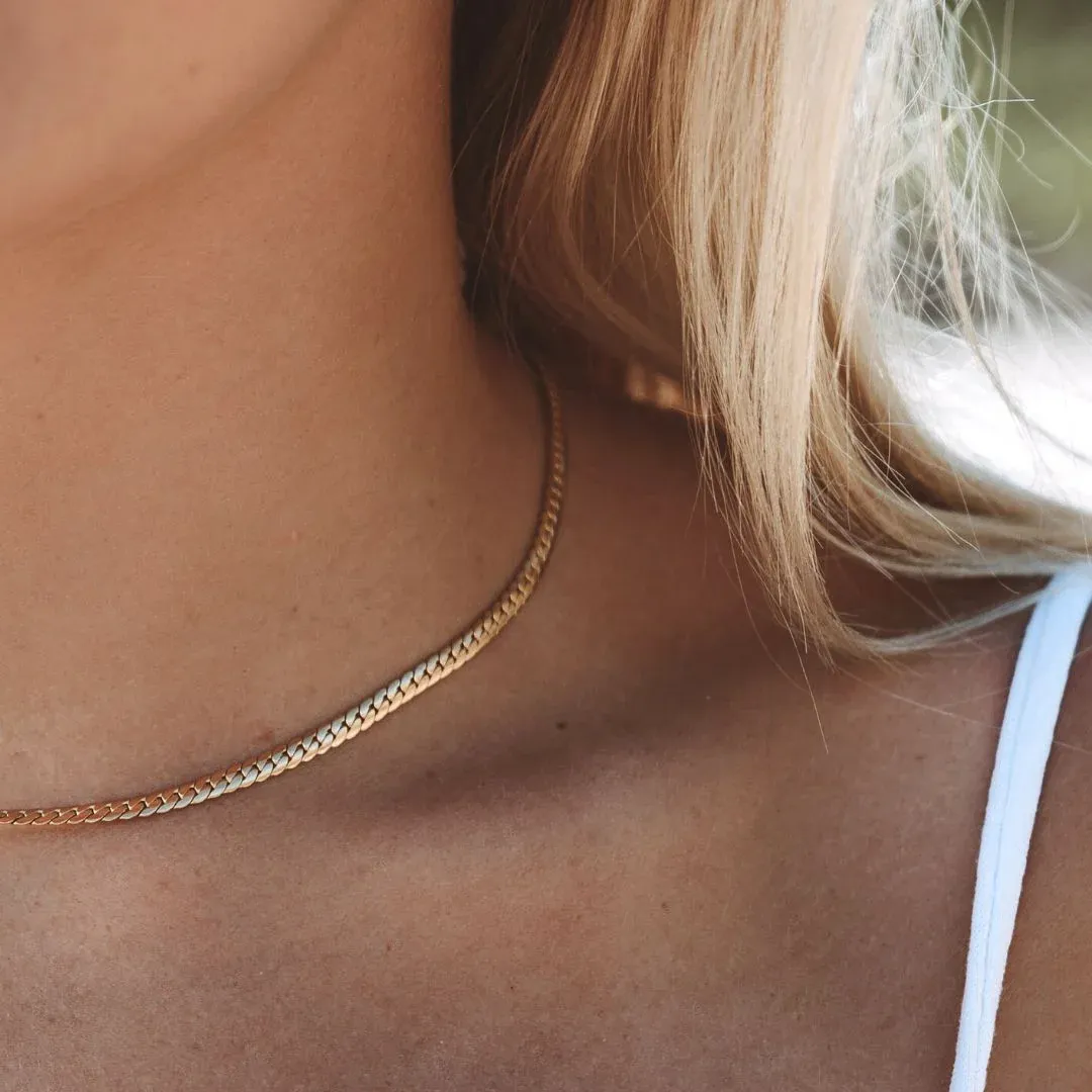 Classy Chain Gold lead view