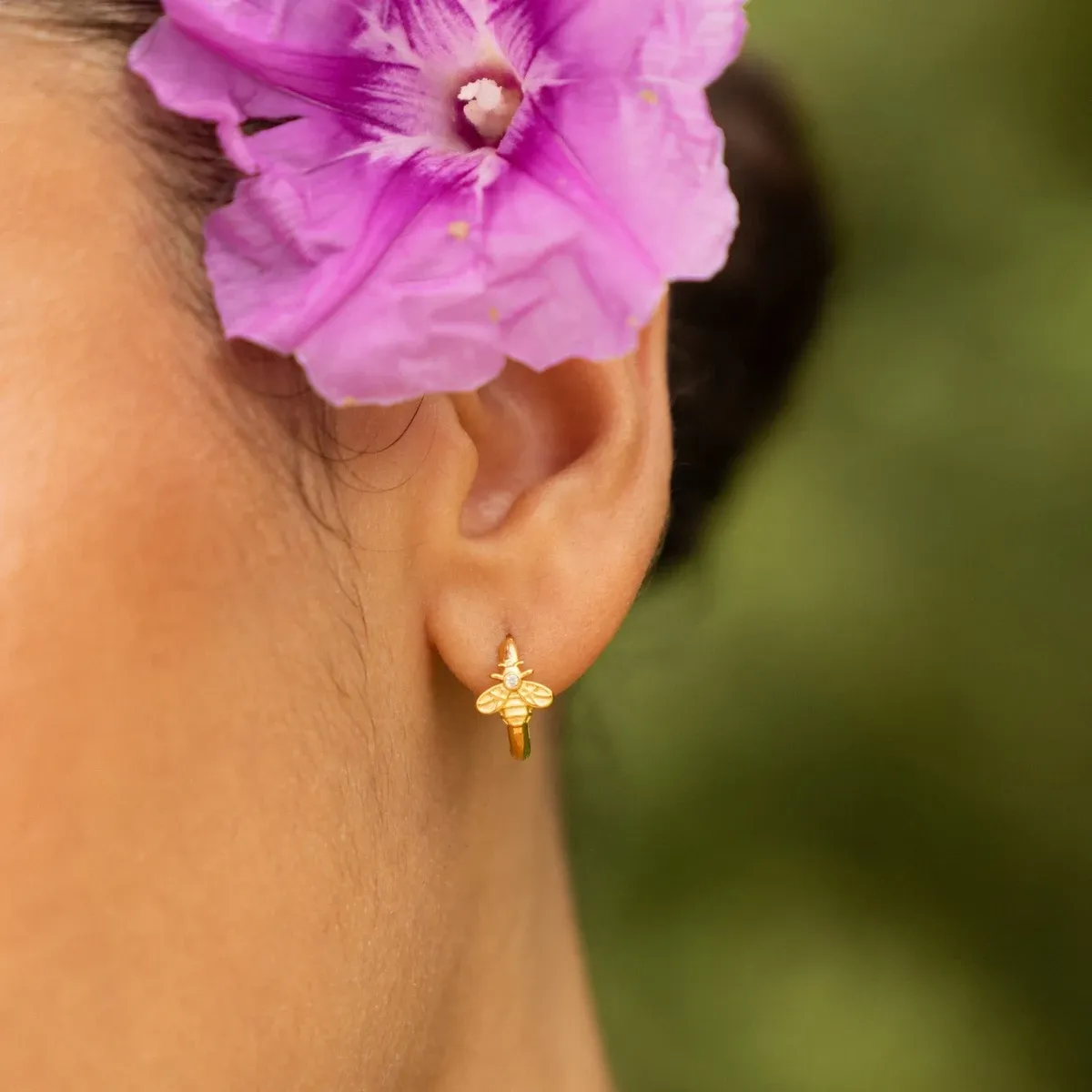 Bee Earrings - detail view