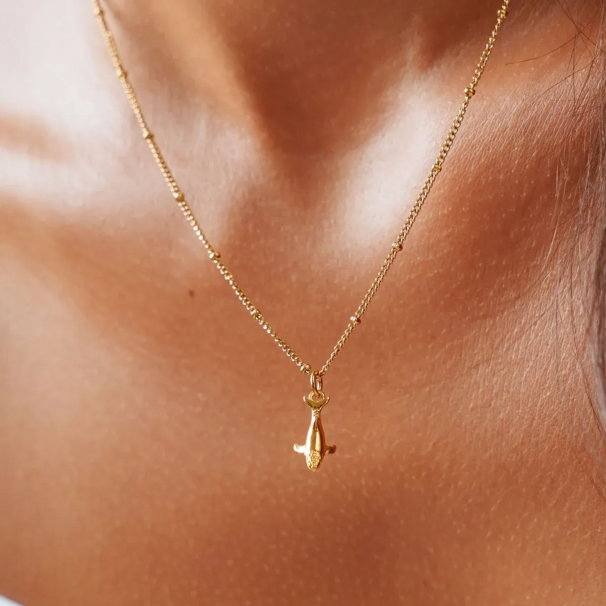 Whale Necklace Gold - lead view