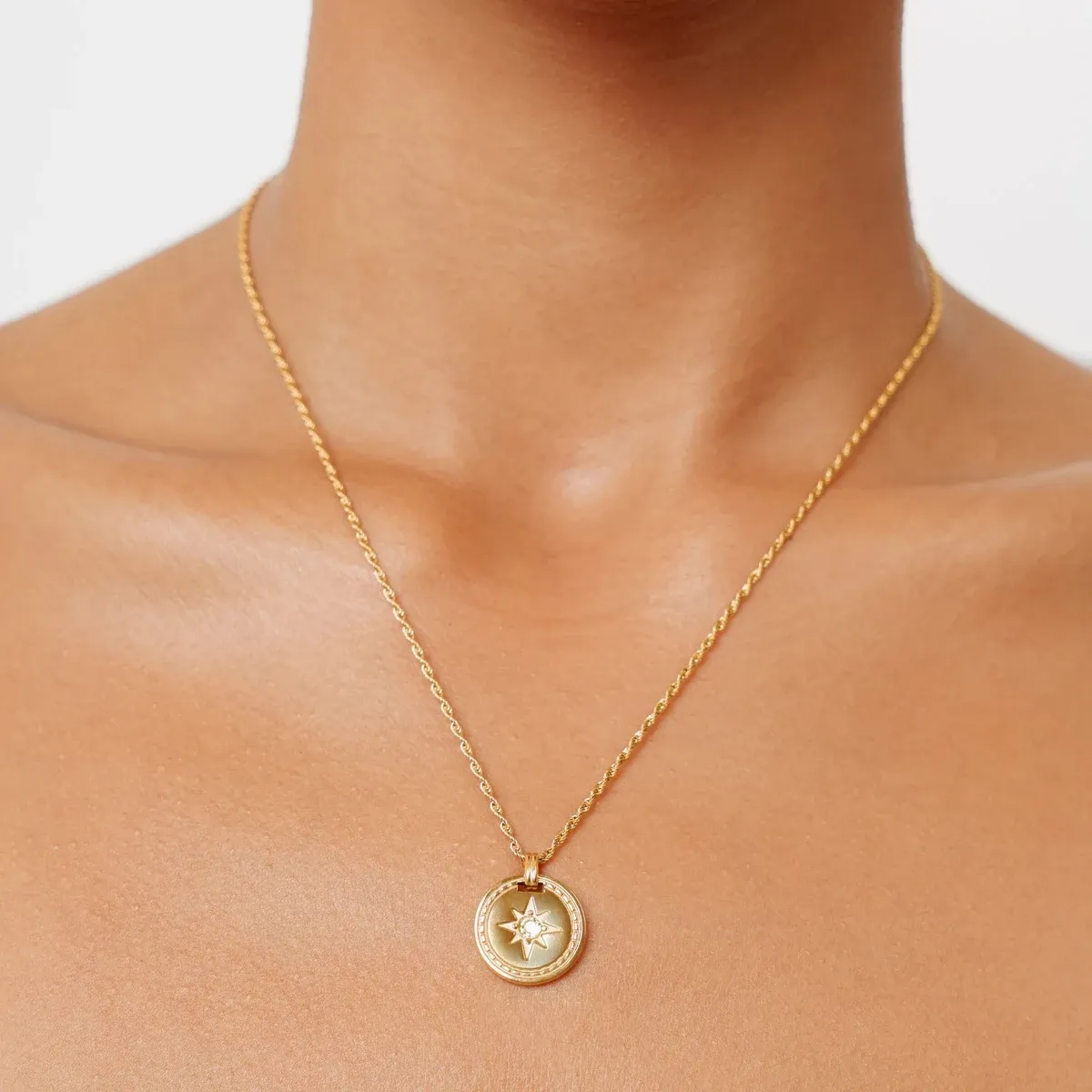 Golden Compass Necklace Gold - lead view