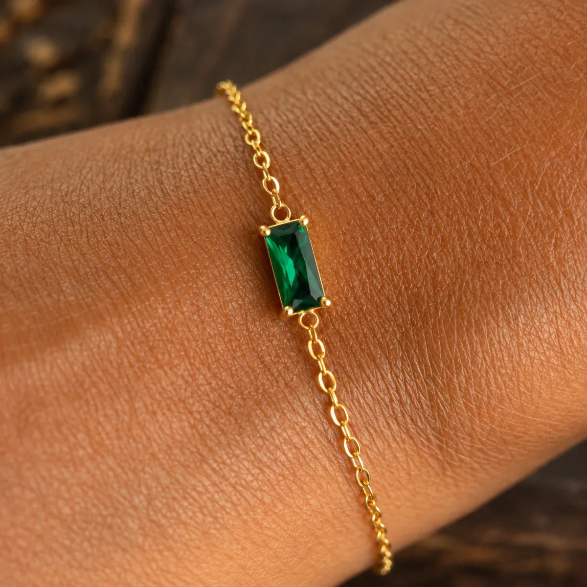 Emerald Bracelet - detail view