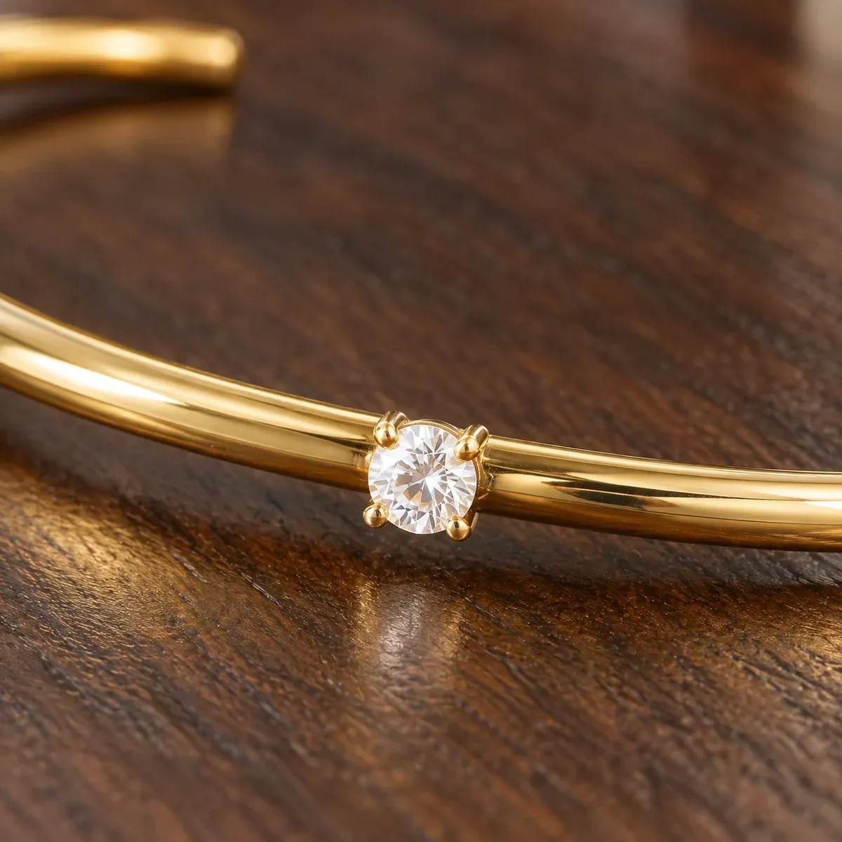 Thin Solar Cuff Gold/White - detail