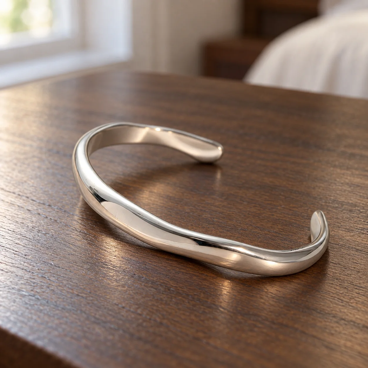 NMSB-L739-2 stainless steel sculpted cuff: lead view