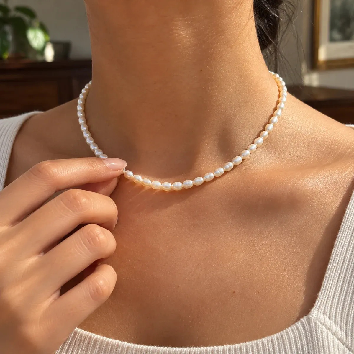 Freshwater Pearl Choker Gold - use view