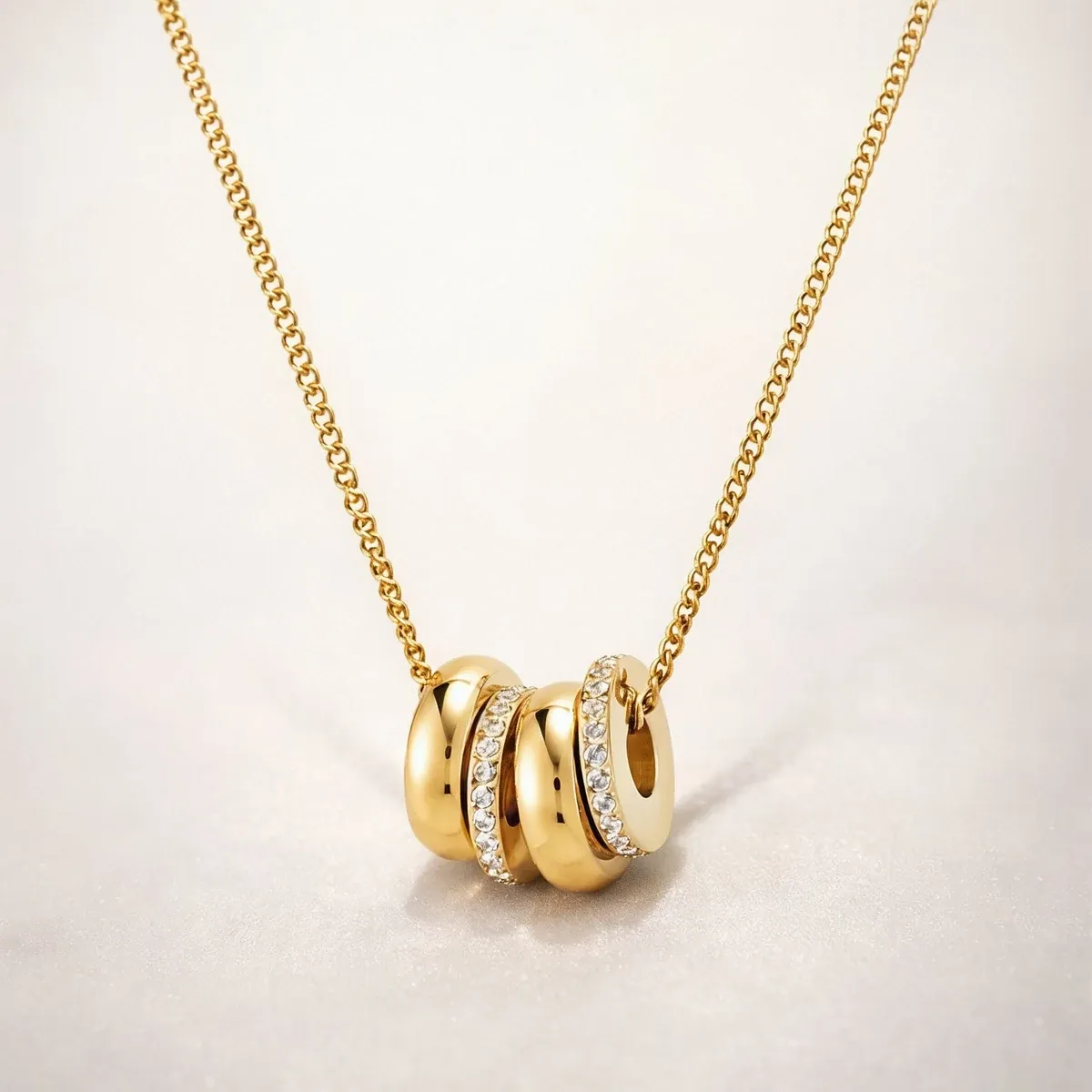 Monte Carlo Necklace Gold - detail view