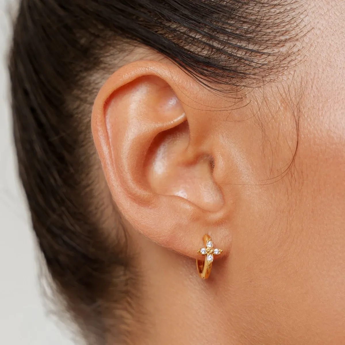 Daisy Hoops Earrings - use view