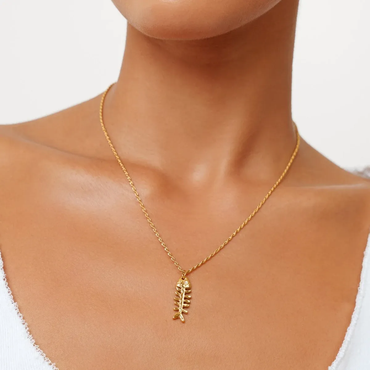 Reef Necklace Gold - lead view