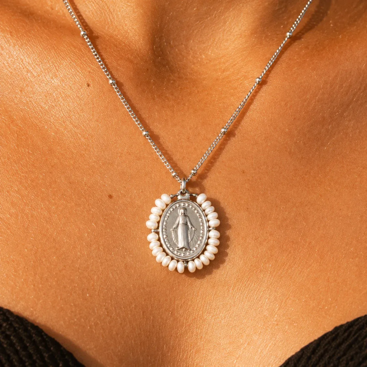 Grace Necklace Silver - detail view